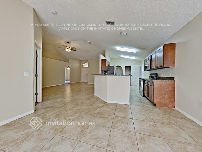 Building Photo - 613 Doe Cove Pl