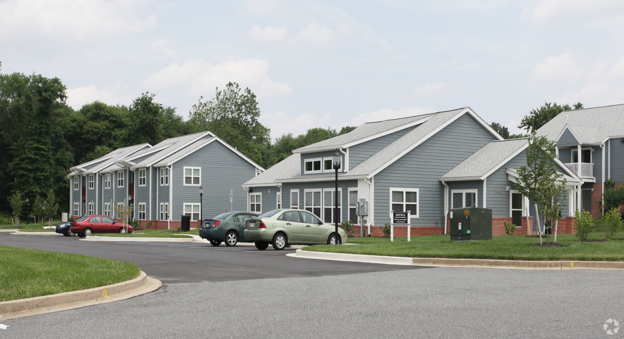 Primary Photo - Gardens at Chesapeake Apartments