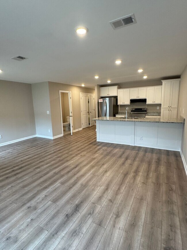 Foto del edificio - 213 Mountaindale Dr