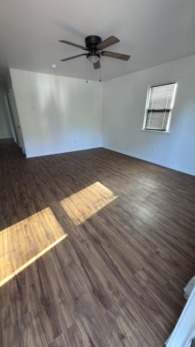 Building Photo - 1303 R C Baldwin Ave