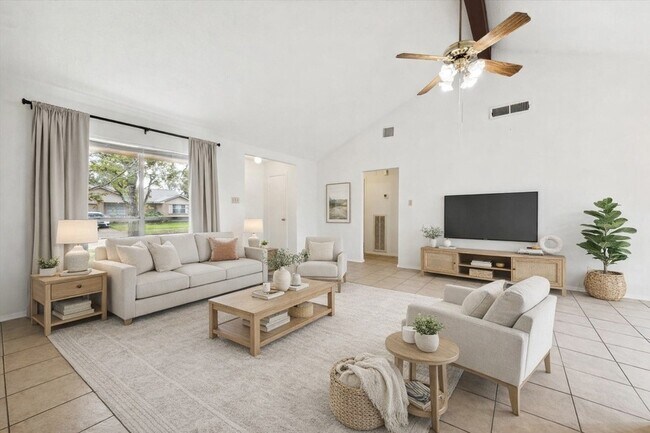 Foto del edificio - 2723 N Brompton Dr