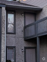 Building Photo - 910 Brett Dr