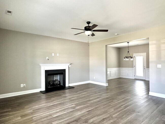 Building Photo - 150 Leach Creek Dr