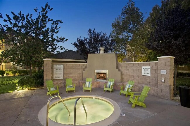 Building Photo - 5100 Vista Grande Dr