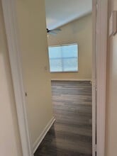 Building Photo - 11075 Lancewood St