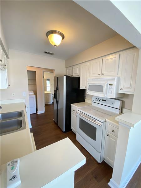 Foto del edificio - 12300 Apache Ave