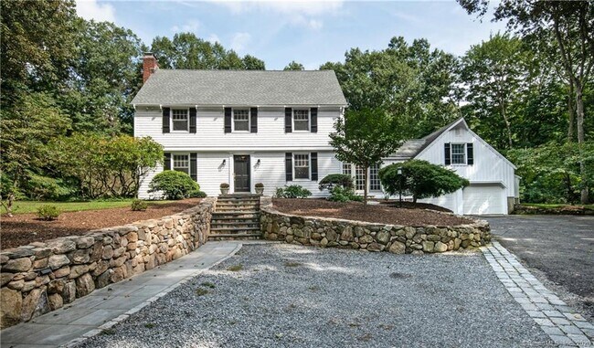 Building Photo - 14 Lilac Ln