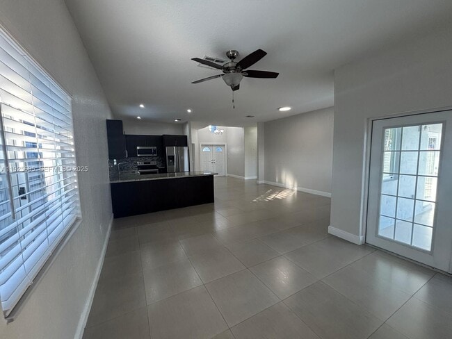 Building Photo - 16124 SW 55th Terrace