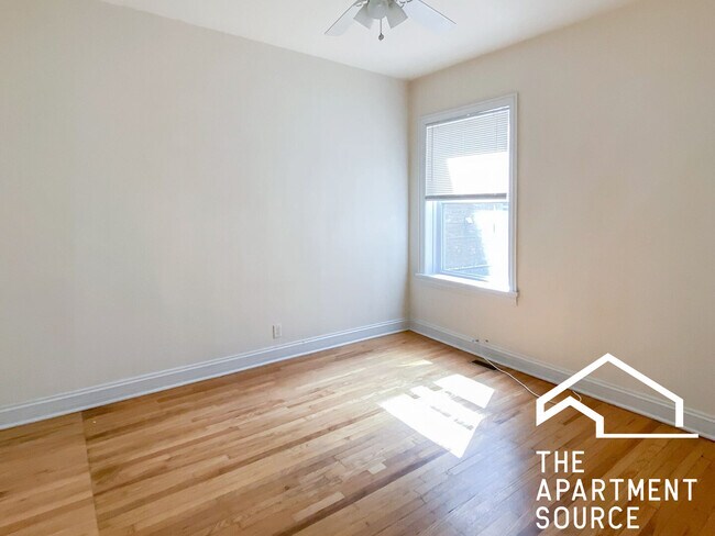 Foto del edificio - 3820 N Sheffield Ave