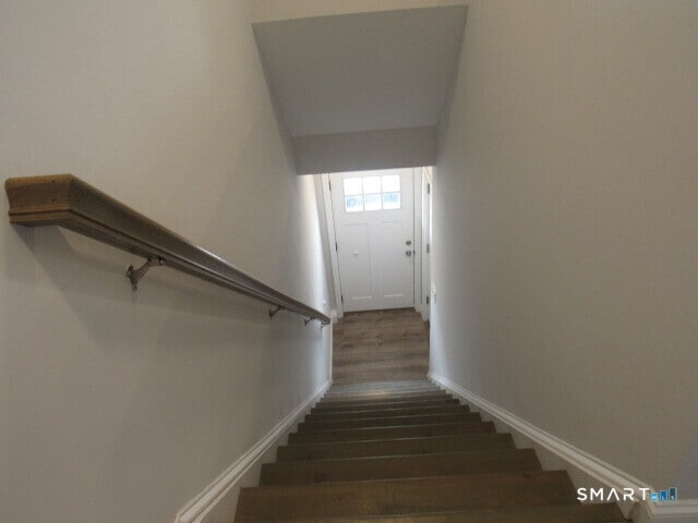 Building Photo - 10 Bouton St