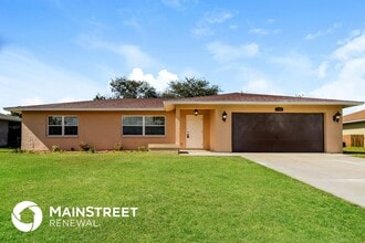 Building Photo - 1326 SW 10th Pl