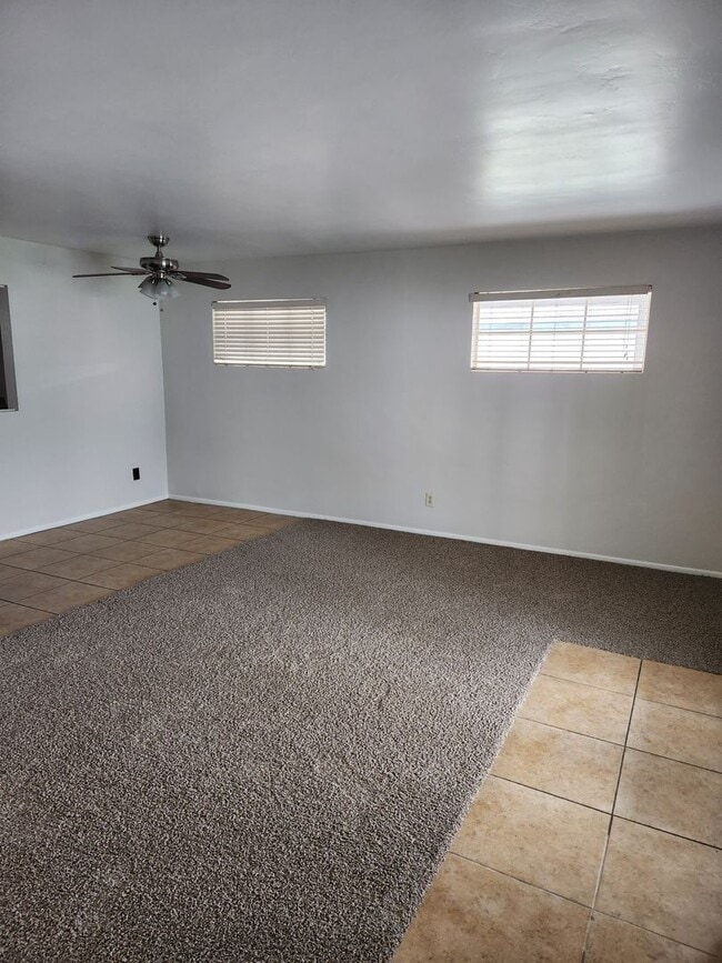 Building Photo - 3bedroom 2 bath home in North Phoenix