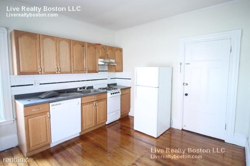Primary Photo - 43 N Beacon St