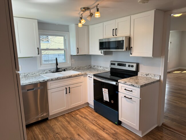 Building Photo - 508 Snyder Ave