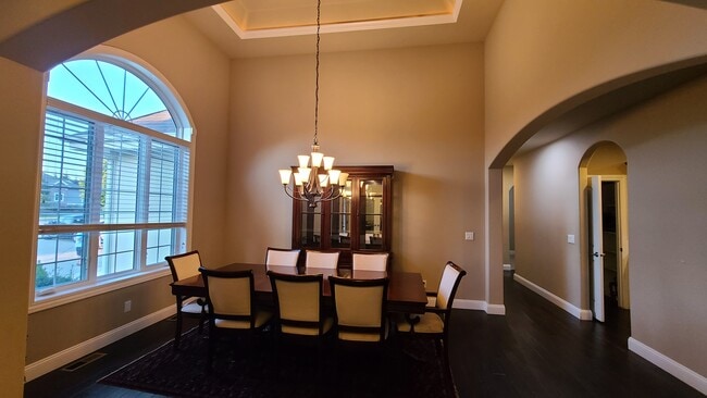 Building Photo - 2116 Peaceful Valley Pky