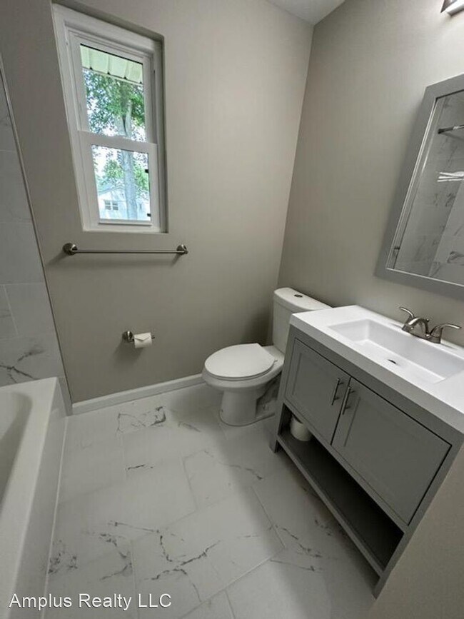 Building Photo - 3 br, 2 bath House - 7504 Gresham St