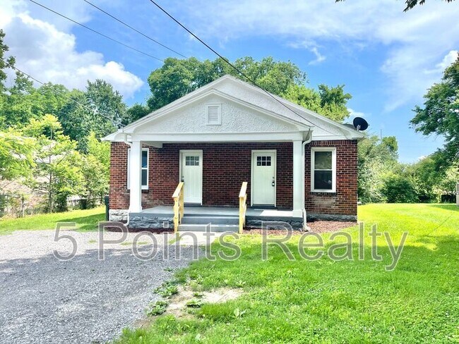 Building Photo - 203 Morrison St