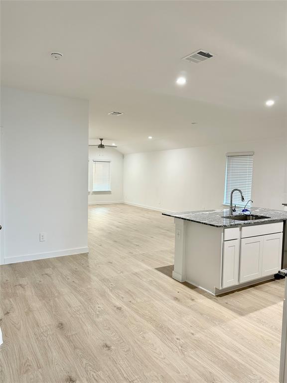 Foto del edificio - 4974 Edgewood Hill Ct