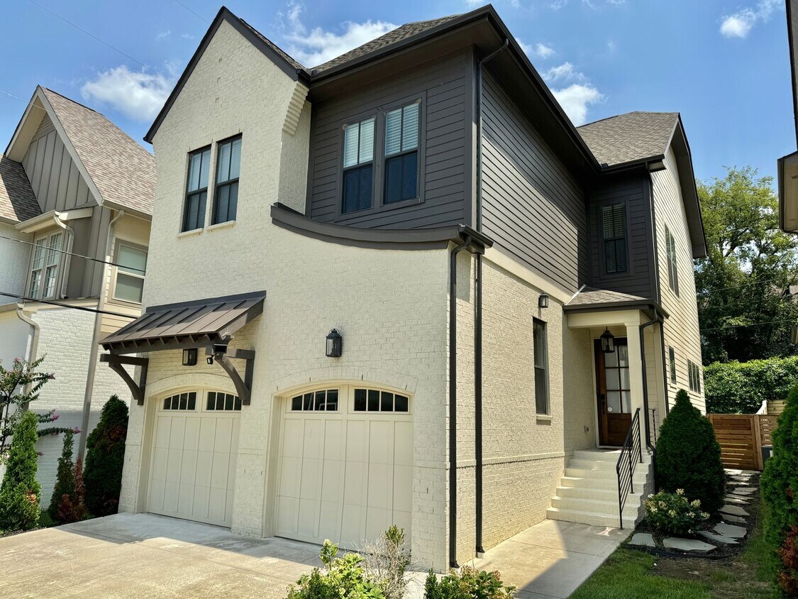 Primary Photo - 3 Bed, 3.5 Bath Home w/ 2 Car Garage - Wal...