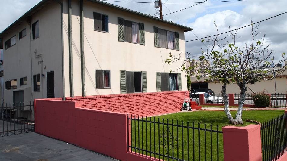 Building Photo - 13805 Victory Blvd