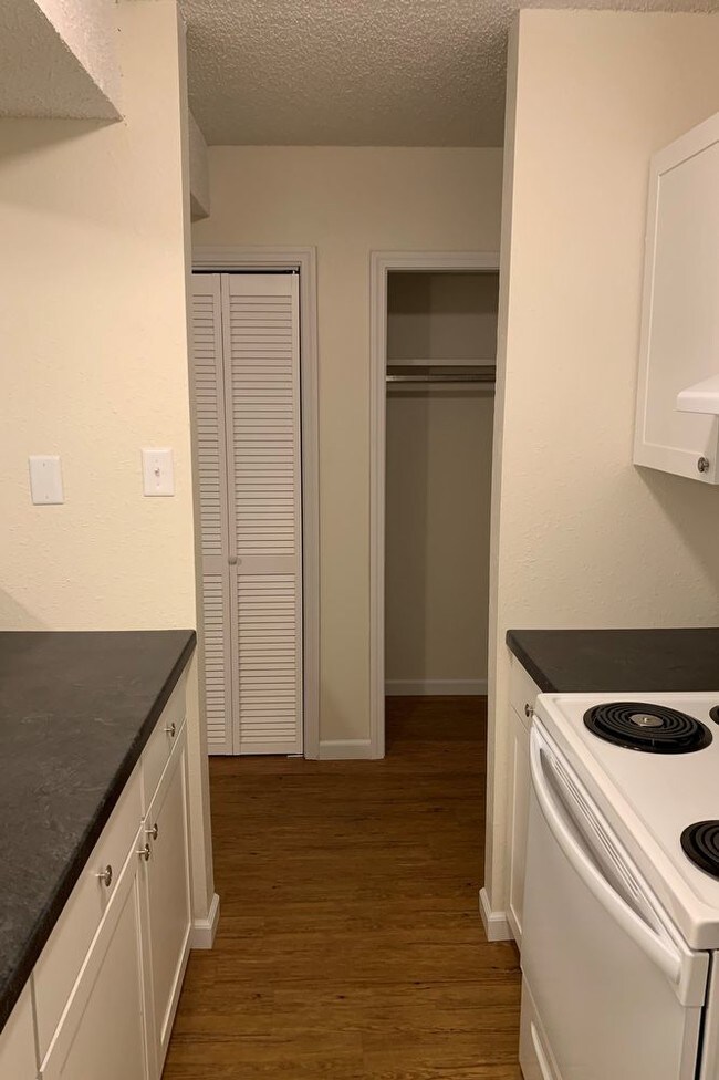 Building Photo - Move in special 100 of first months rent