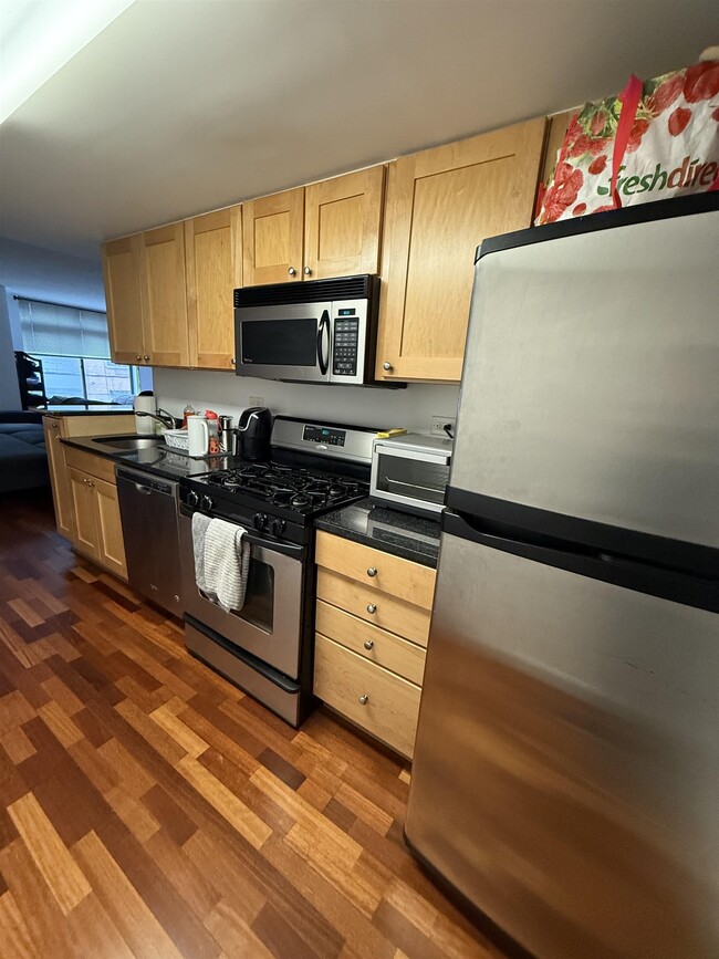 Foto del edificio - 759 2nd St