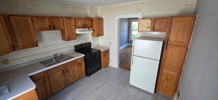 Building Photo - 1156 Dewey Ave
