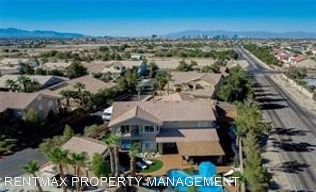 Foto del edificio - 6 br, 5.5 bath House - 10150 ELIZABETH ANN LN