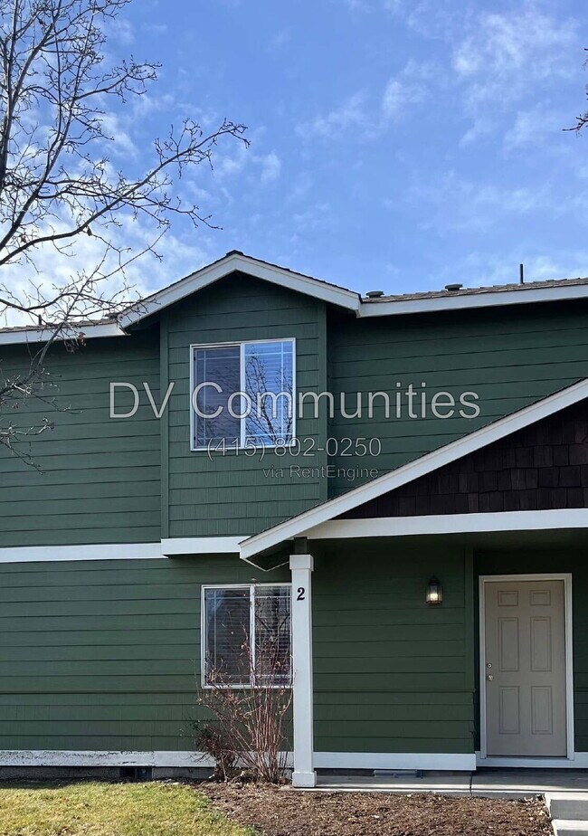 Building Photo - 2521 NW Cedar Ave