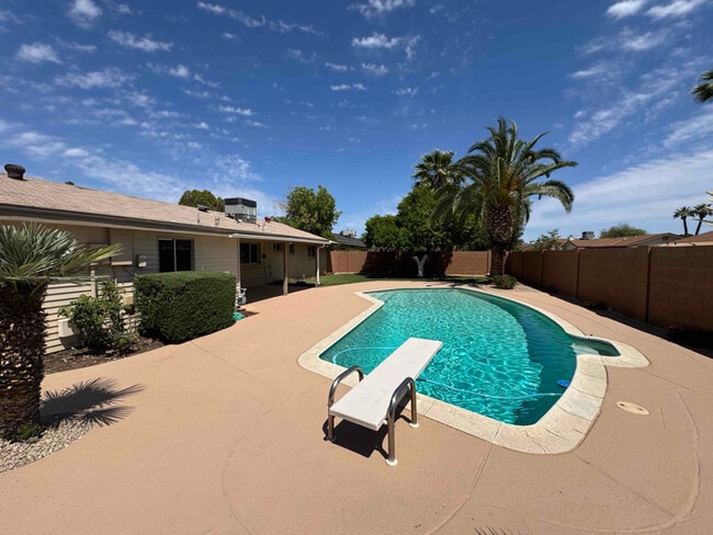 Photo - 1909 E La Jolla Dr House