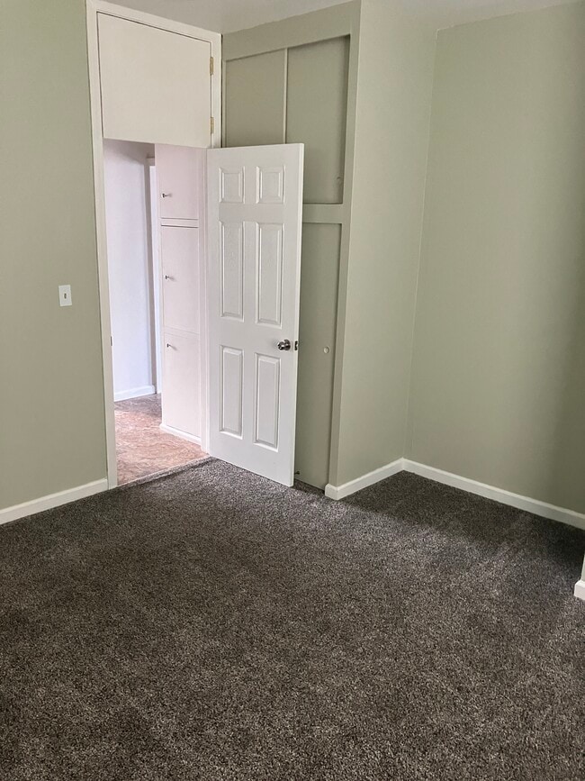 Building Photo - 1223 College Heights Dr