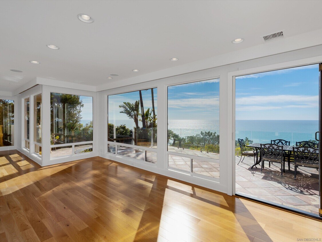 Primary Photo - 426 W Ocean View Ave