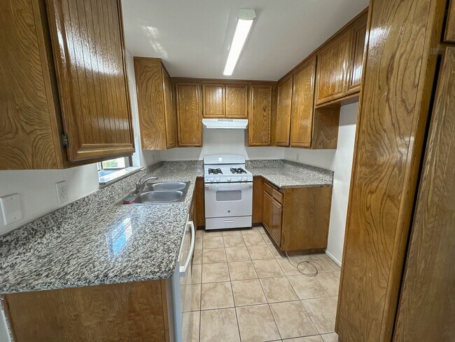 Foto del edificio - American Beauty 3 Bedroom Condo for Rent i...