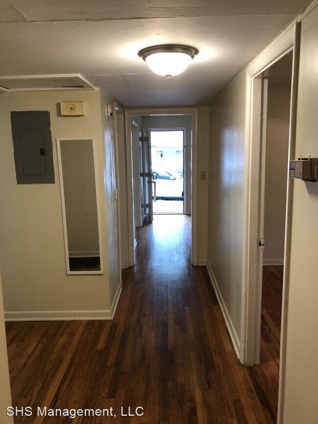 Building Photo - 3 br, 1 bath House - 210 Atkinson Drive