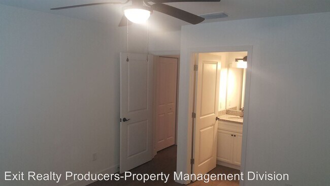 Building Photo - 407 SW 7th Pl
