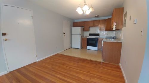 Building Photo - 211 Baker St