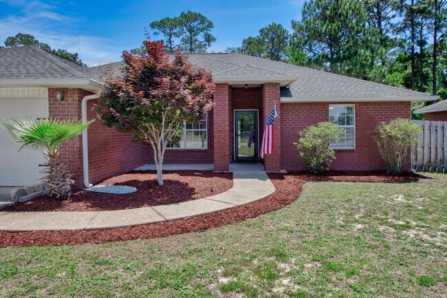 Foto del edificio - Charming 3-Bedroom Home Near Navarre High ...