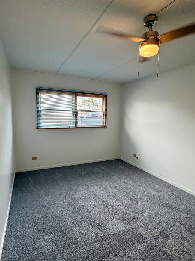 Foto del edificio - 4420 W 111th St