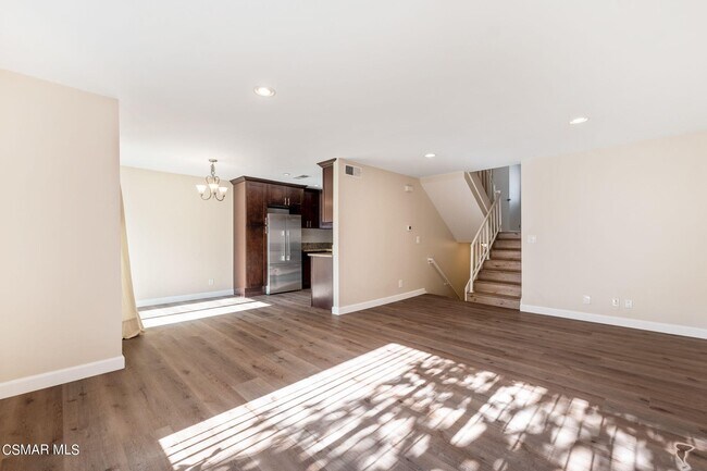 Building Photo - 1332 Alessandro Dr