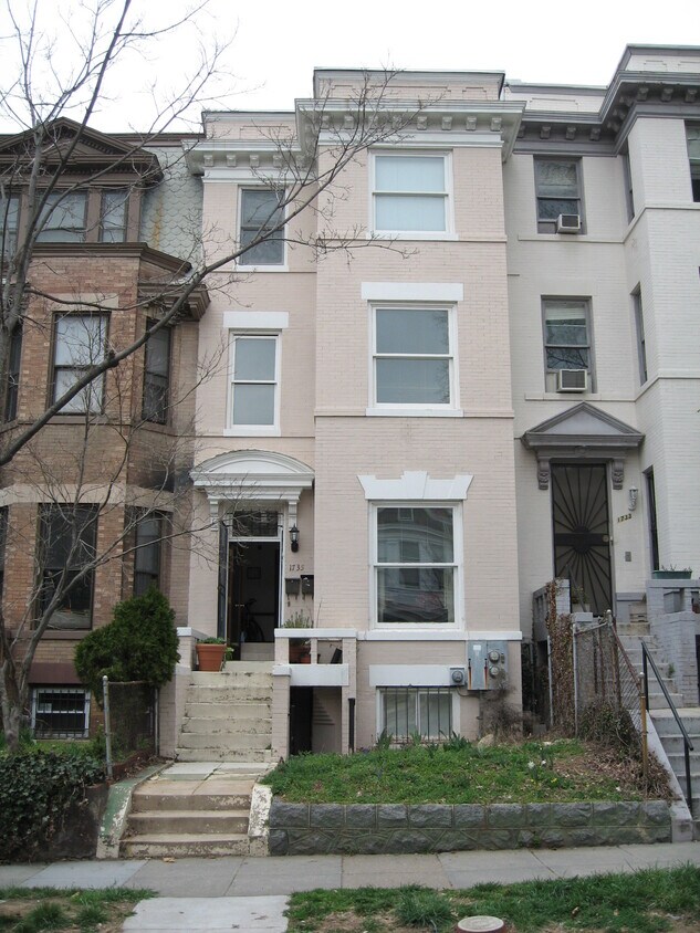 Primary Photo - 1735 Kilbourne Pl NW