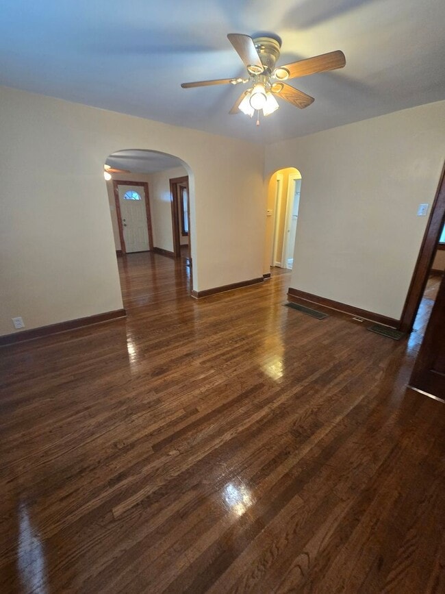 Foto del edificio - Four Bedroom Home Located on the Westside ...