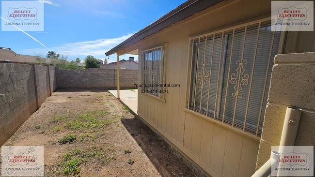 Building Photo - 1st Ave & Irvington Rd area 3 bedroom with AC