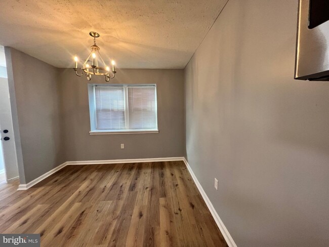 Building Photo - 6461 Heritage Hill Dr