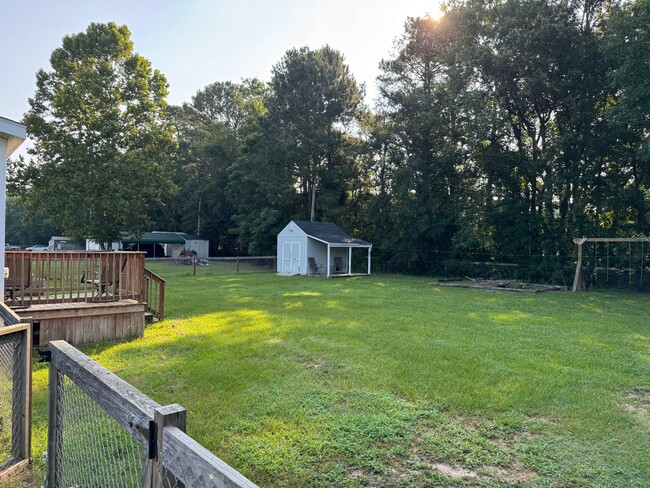 Building Photo - 228 Mallard Dr