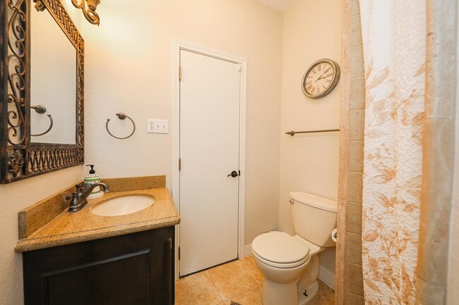 Building Photo - 8402 Mahogany Ct