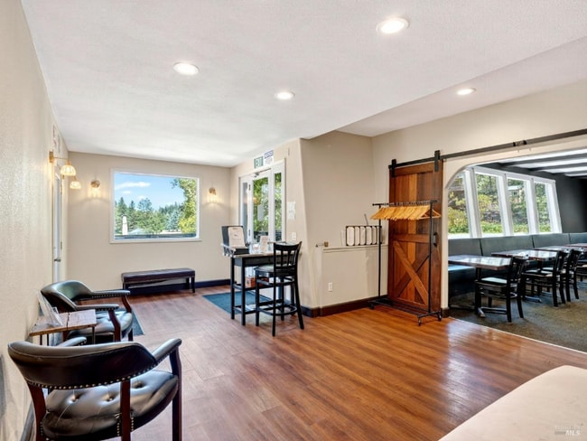 Building Photo - 16451 Golf Rd