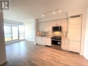 Building Photo - 4055 Parkside Village Dr