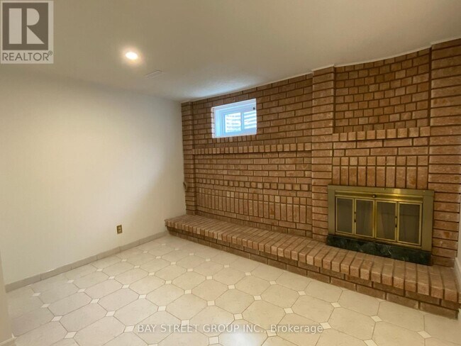 Building Photo - 58 Foundry Crescent