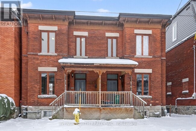 Photo du bâtiment - 210 Florence St