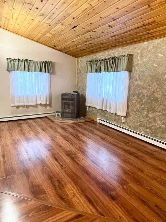 Foto del edificio - Large 4 Bd, 3 Bath House for Rent in North Pole!